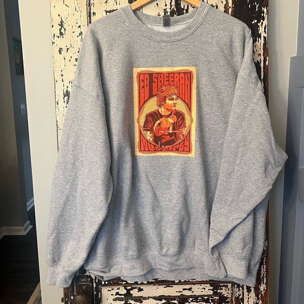 Ed Sheeran graphic Unisex Crewneck sweatshirt. Size 2XL